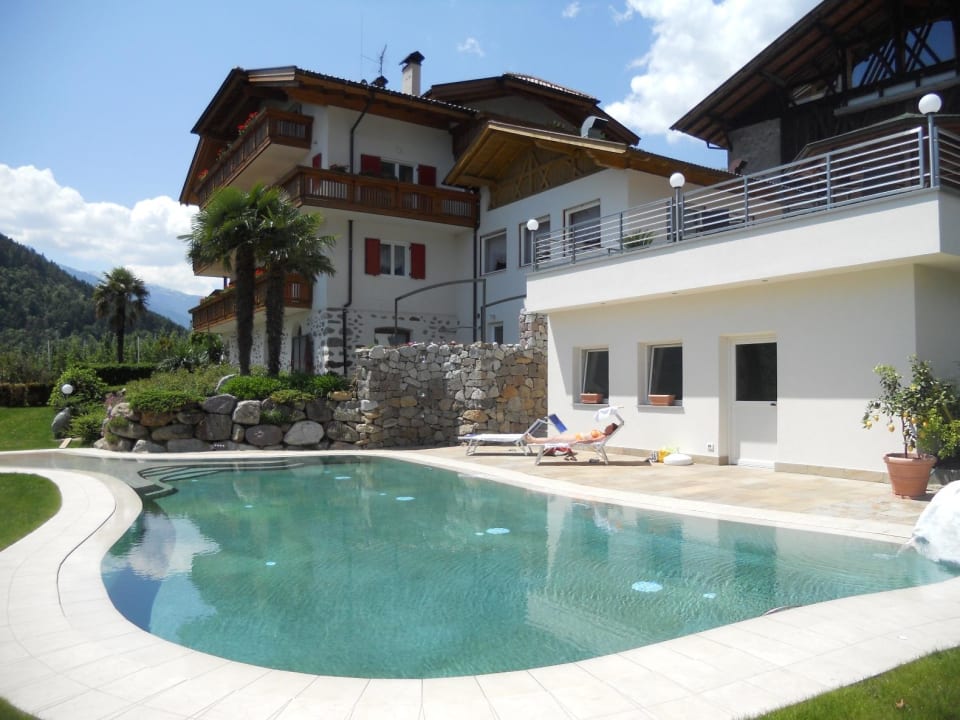 Unser neuer Pool Pension Plarserhof