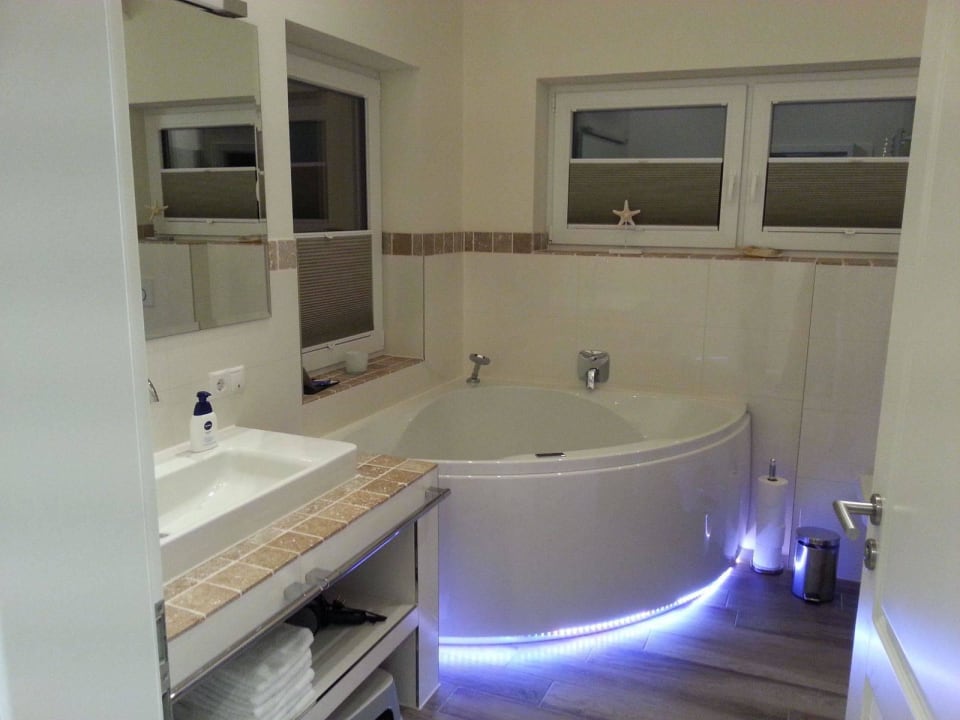 Badewanne Bauer Martin | Ostsee Ferienhof Bendfeldt bei Grömitz