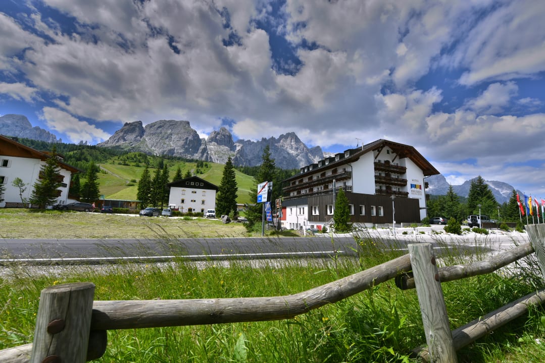 Außenansicht Hotel Kreuzberg Monte Croce