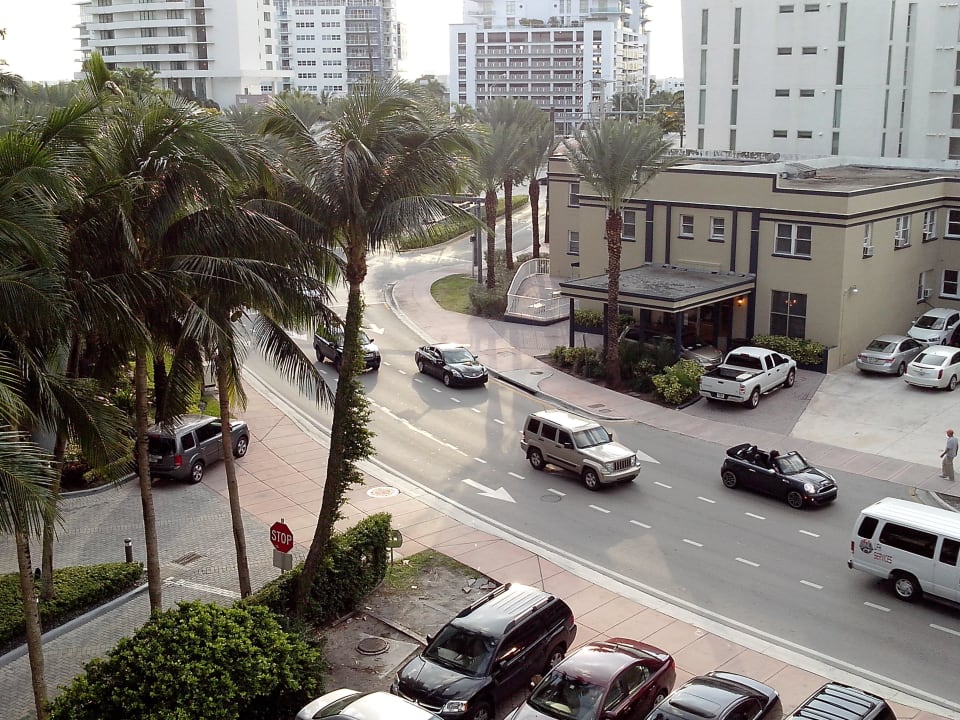 Ausblick zur Collins Ave Casablanca on the Ocean - East Tower