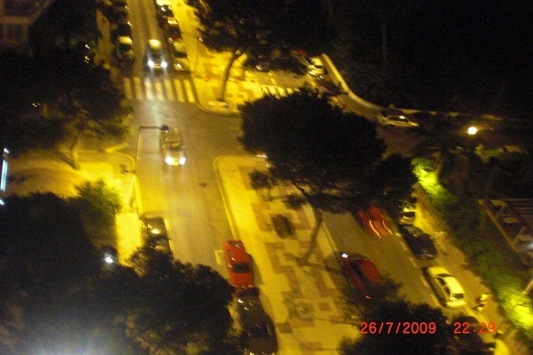 Der Blick nachts runter, 9.Stock Hotel Obelisco