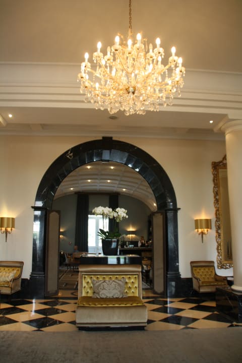 Lobby Althoff Grandhotel Schloss Bensberg