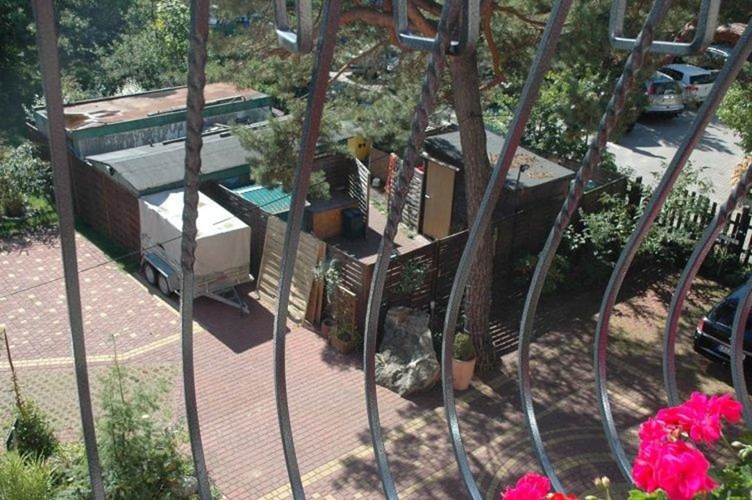 Blick auf Lager vom Balkon Villa del Mar