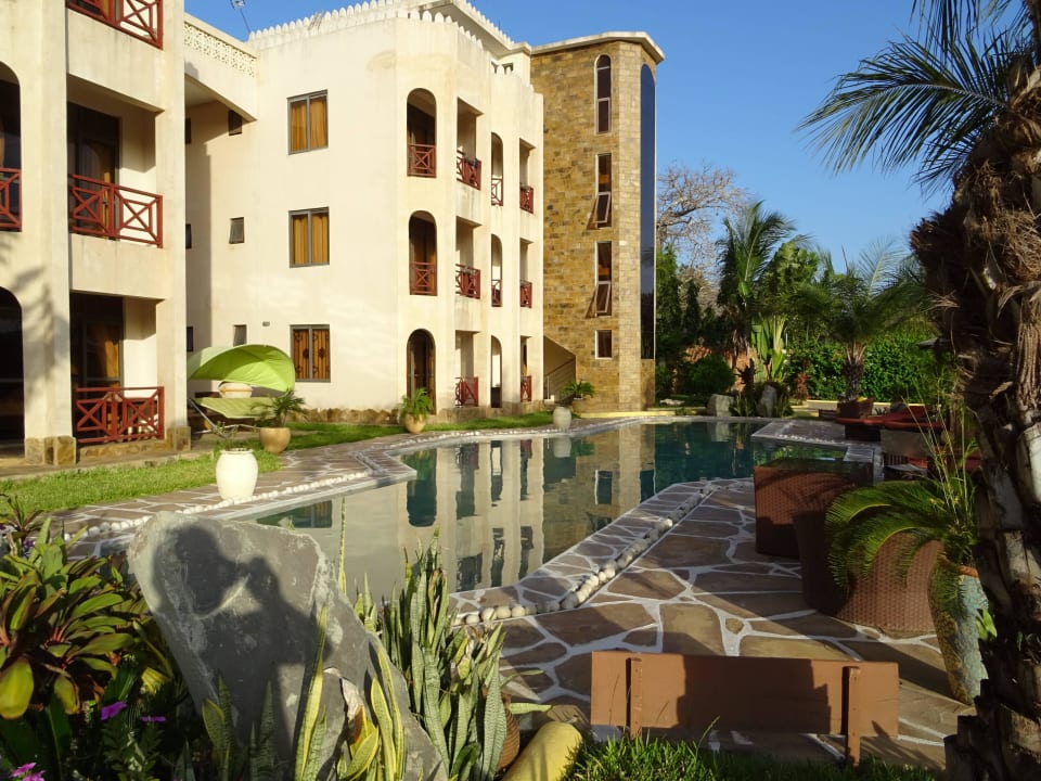 Blick auf die Apartmentanlage Amani Luxury Apartments