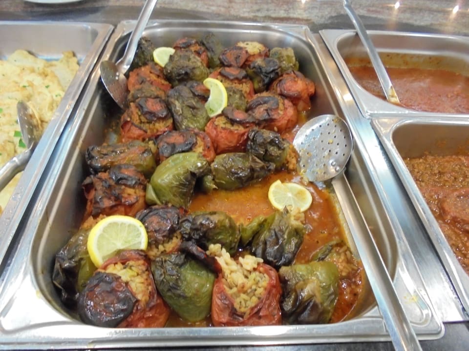 Griechische Spezialität "Gemista" Mastichari Bay Hotel