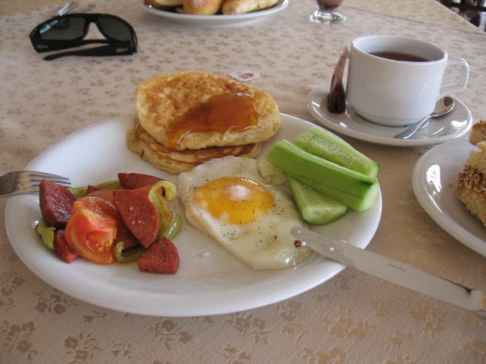 Lecker Frühstück Club Grand Aqua