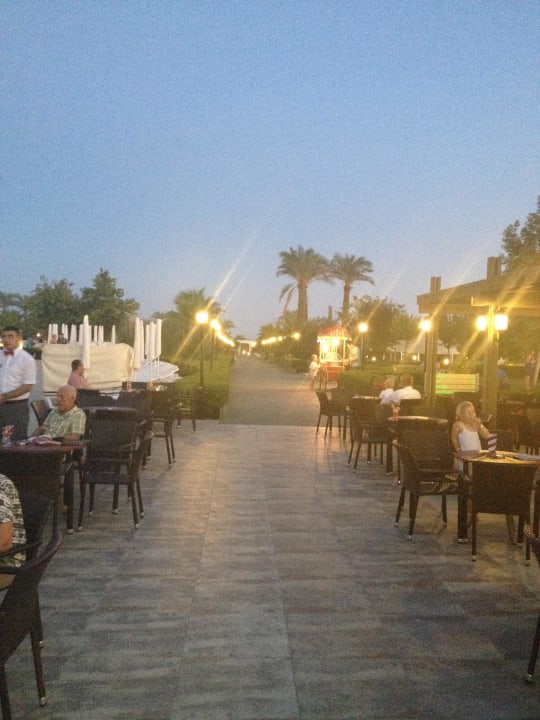 Poolbar und Weg zum Strand Trendy Aspendos Beach Hotel