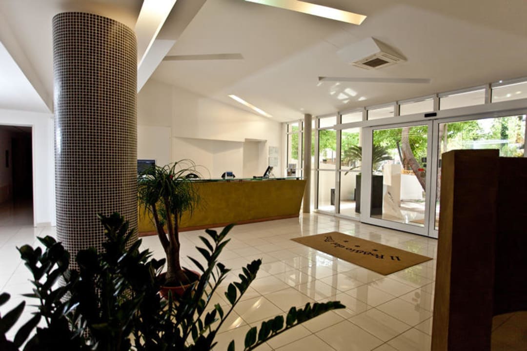 Hall Hotel Residence Poggio Dei Pini