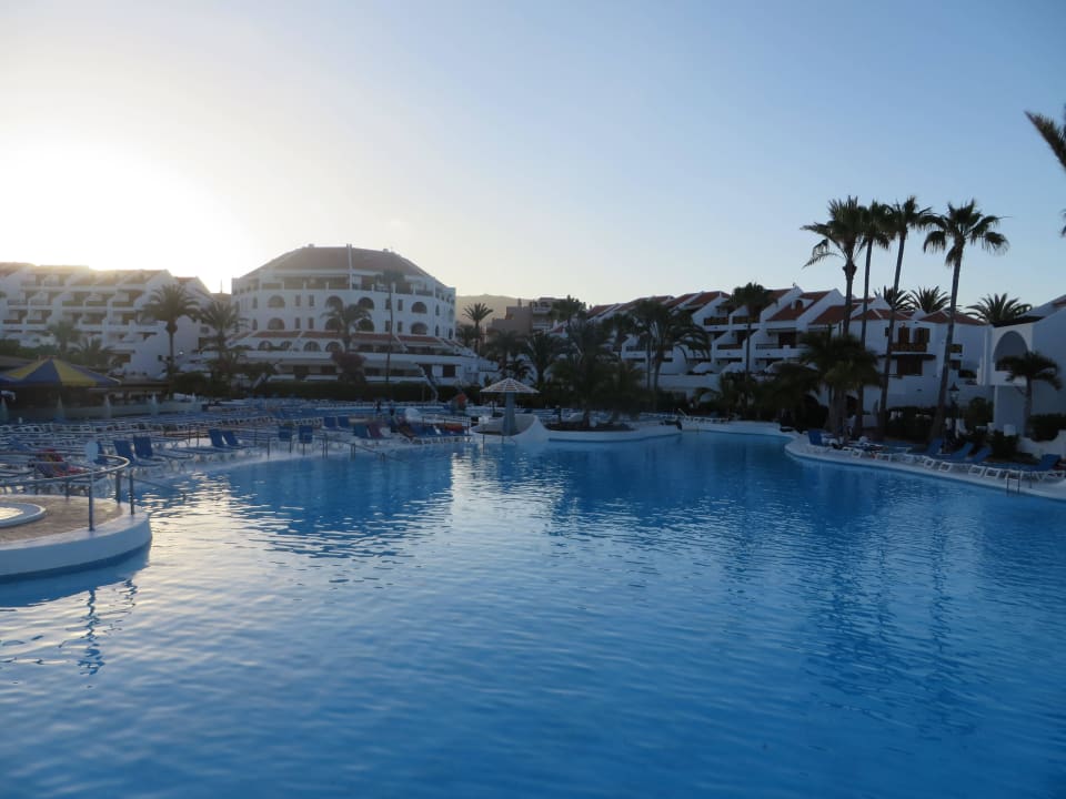Viel Platz zum Schwimmen Parque Santiago III Official