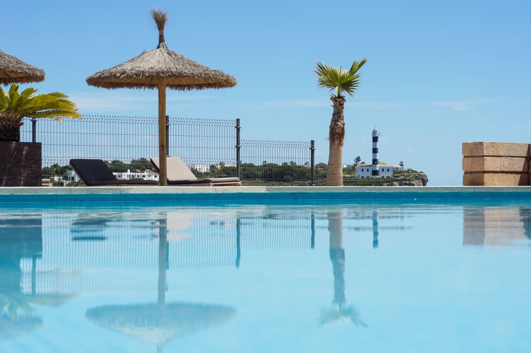 Pool Orange Colom Seaside Apartments