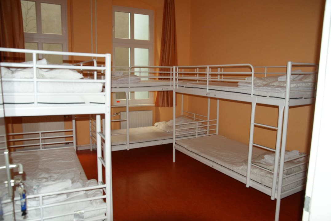 Sechsbettzimmer /DU/WC Happy Go Lucky Hotel & Hostel