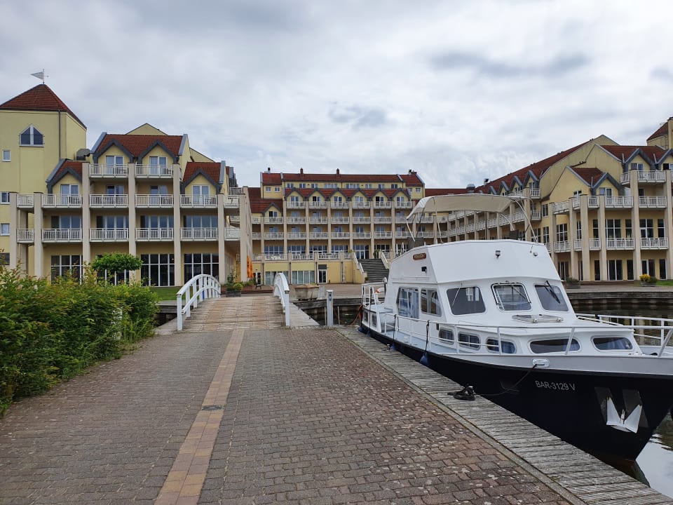 Außenansicht Precise Resort Hafendorf Rheinsberg