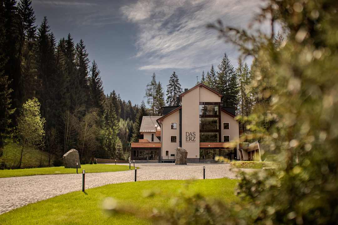 Außenansicht DAS ERZ Medical Spa & Hotel