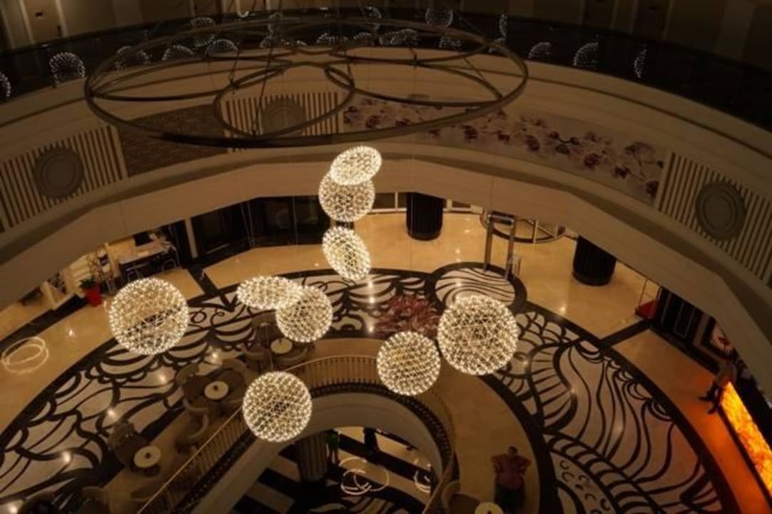 Schöne Beleuchtung in der Lobby LRS Port River Hotel & Spa