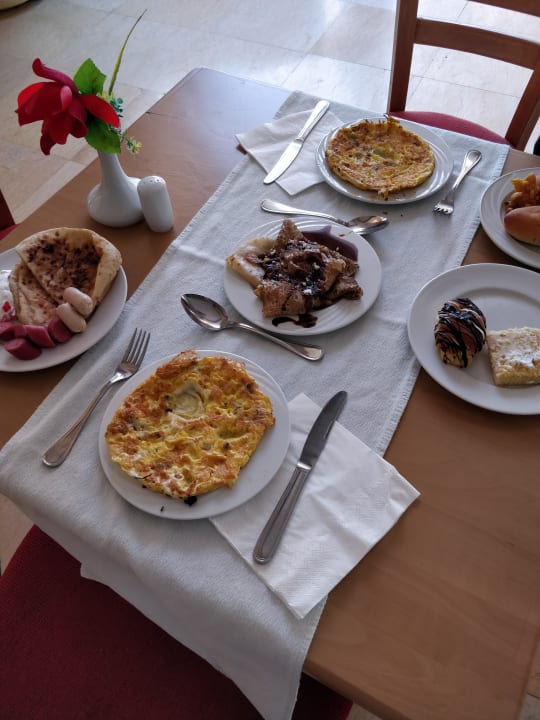 Gastro Three Corners Sea Beach Resort