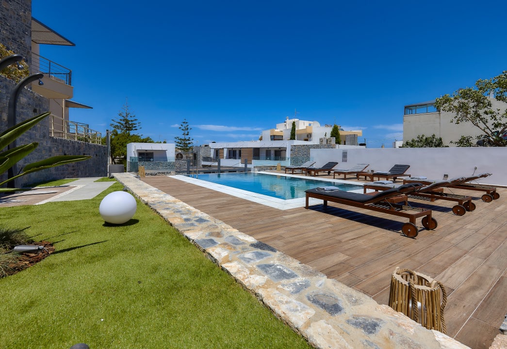 Pool Seascape Luxury Residences