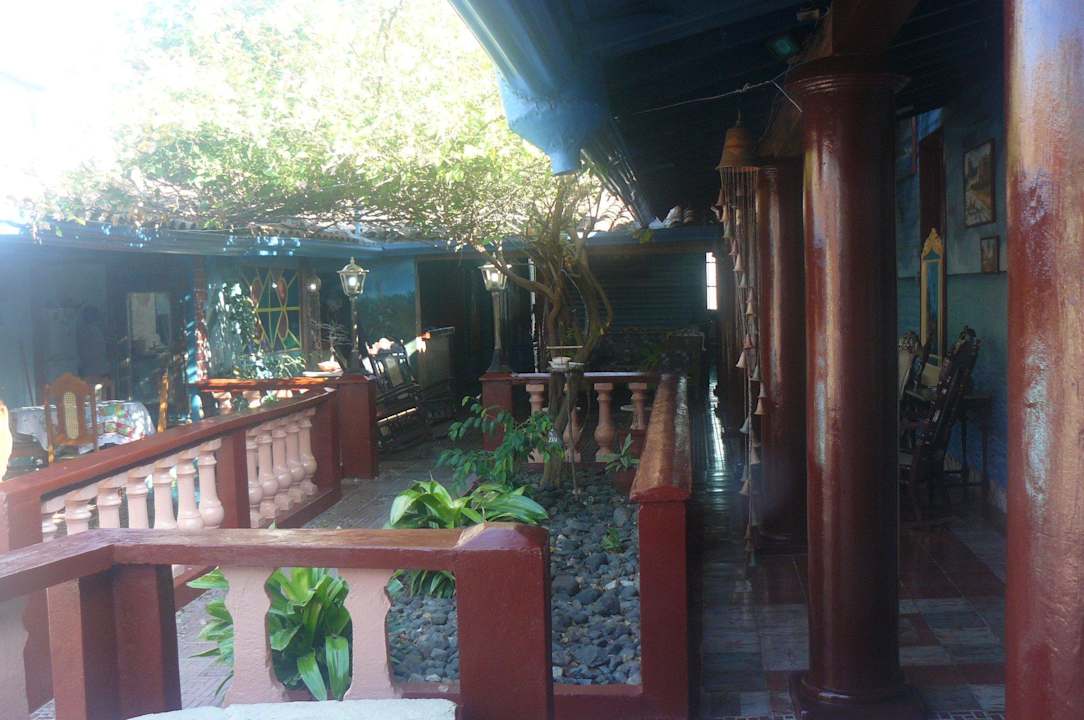 Innenhof mit Zimmern Casa de los Amigos