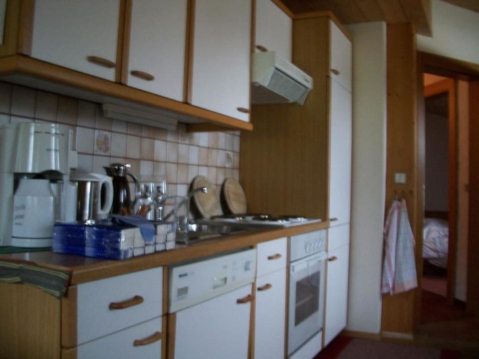 Küchenzeile der Giebelwohnung Haus Elisabeth
