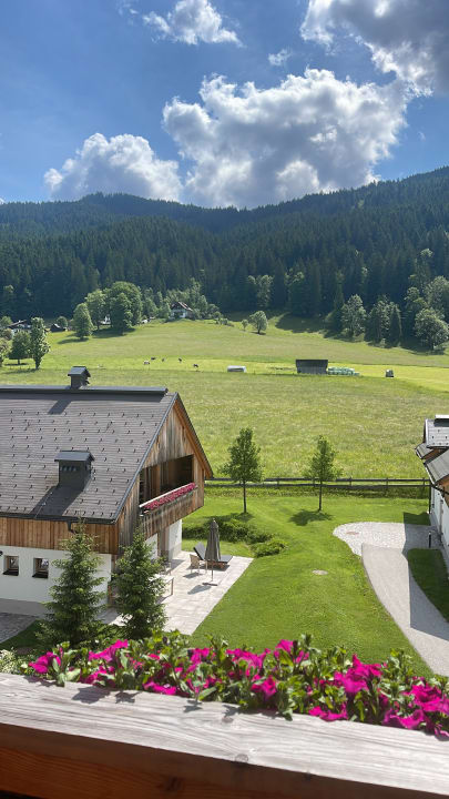 Ausblick Dachsteinkönig - Familux Resort