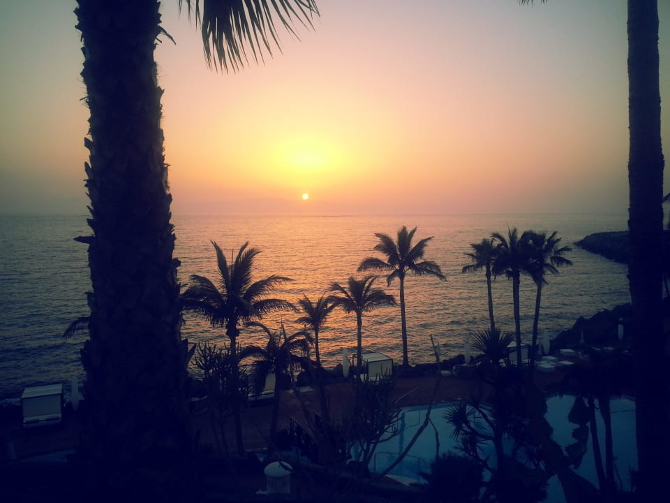 Sonnenuntergang am Strand  allsun Hotel Los Hibiscos