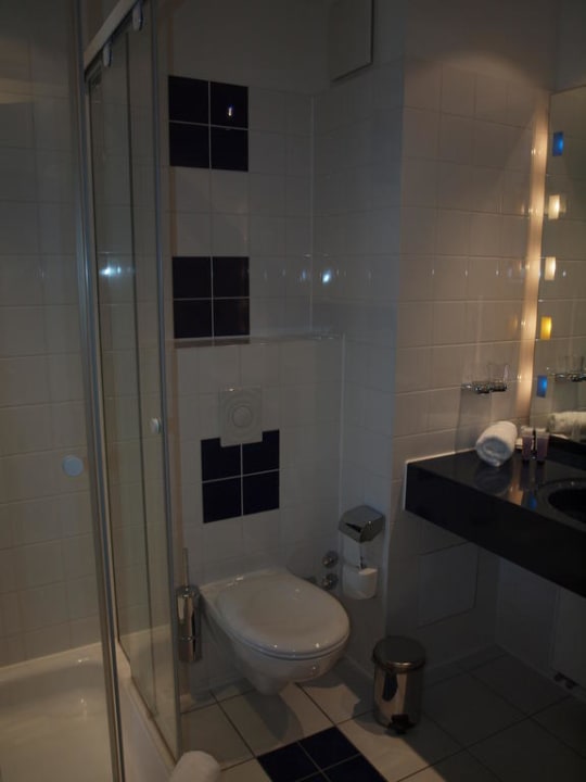 Badezimmer INNSIDE by Meliá Bremen