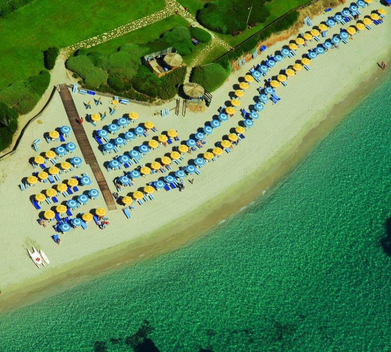 The beach Hotel Baia di Nora