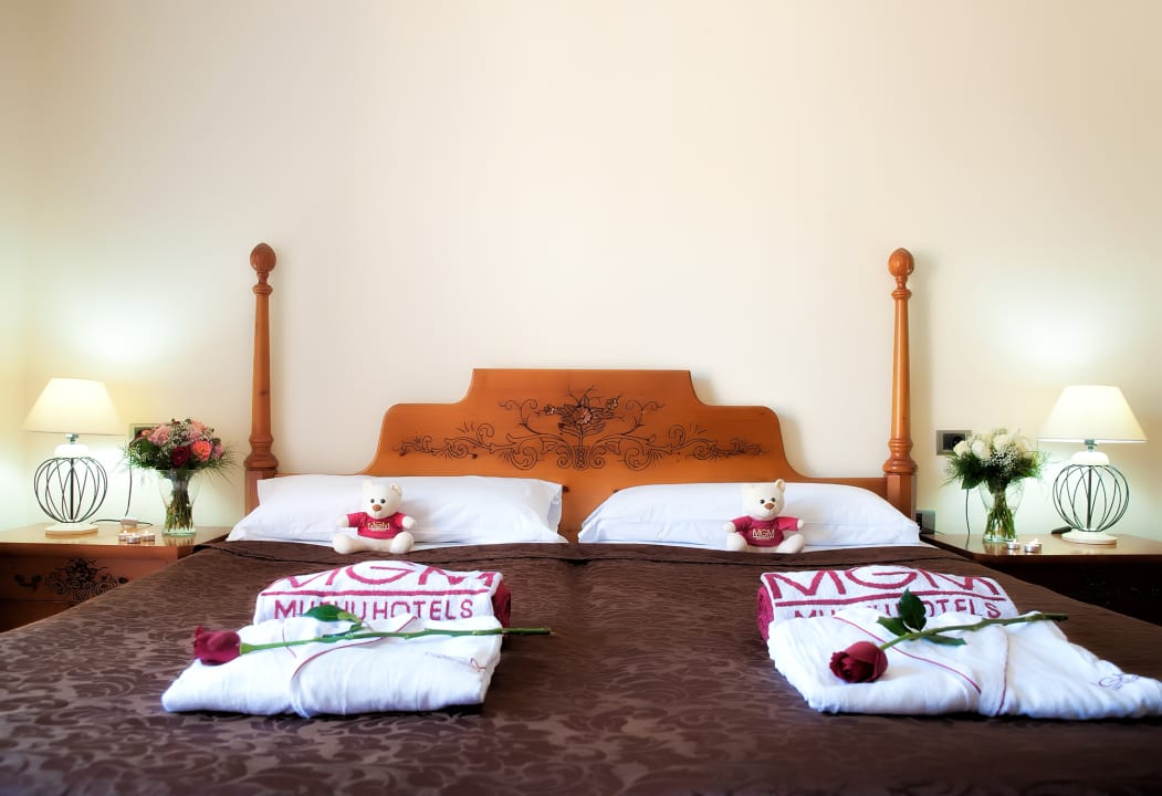 Zimmer Grand Muthu Golf Plaza Hotel & Spa