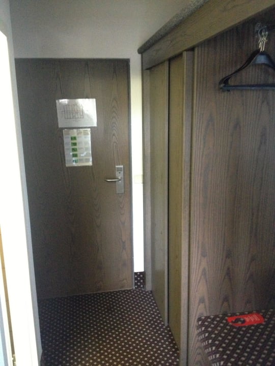 Zimmer Terminal Hotel Köln