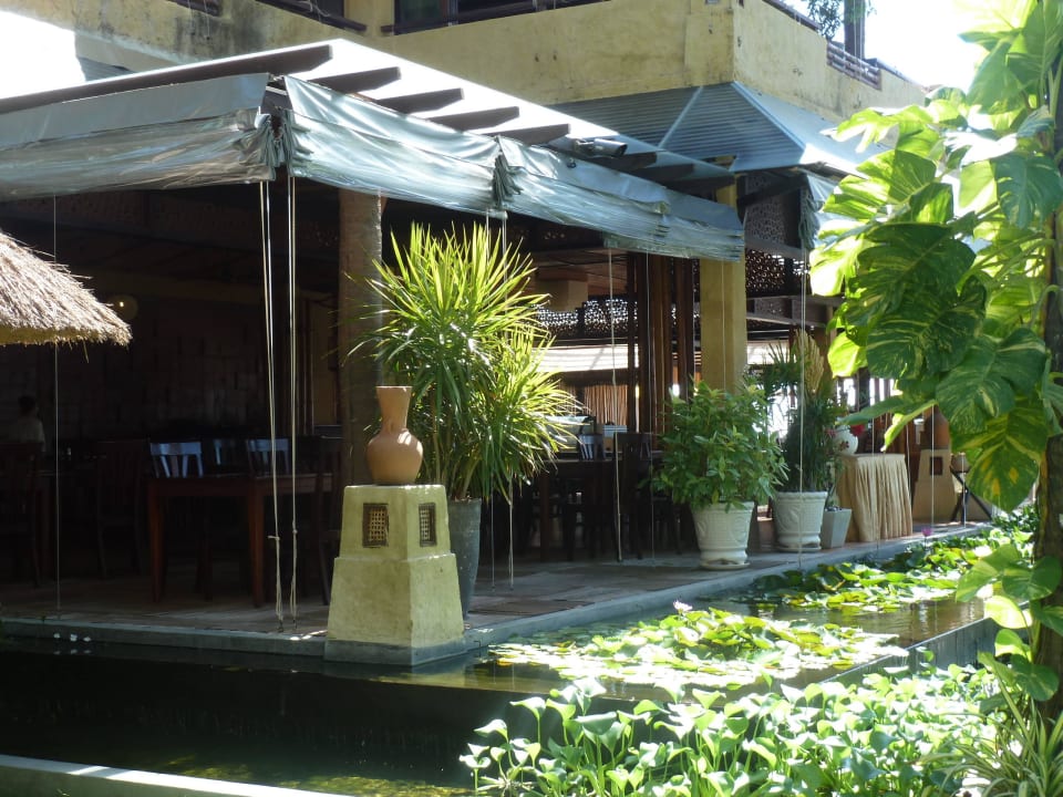 Restaurantbereich mit Blick aufs Meer (teilweise) Bamboo Village Beach Resort & Spa