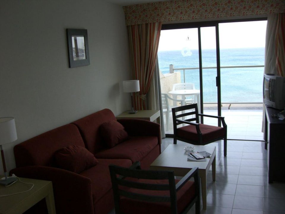 Blick ins Wohnzimmer SBH Hotel Taro Beach