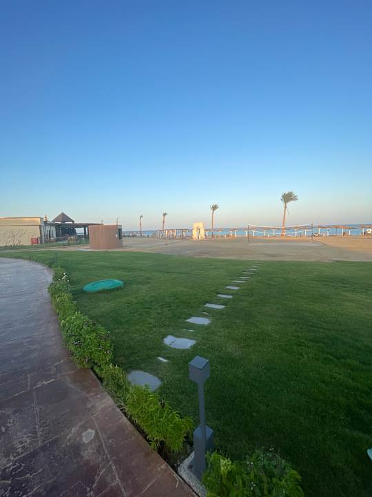 Strand True Beach Resort