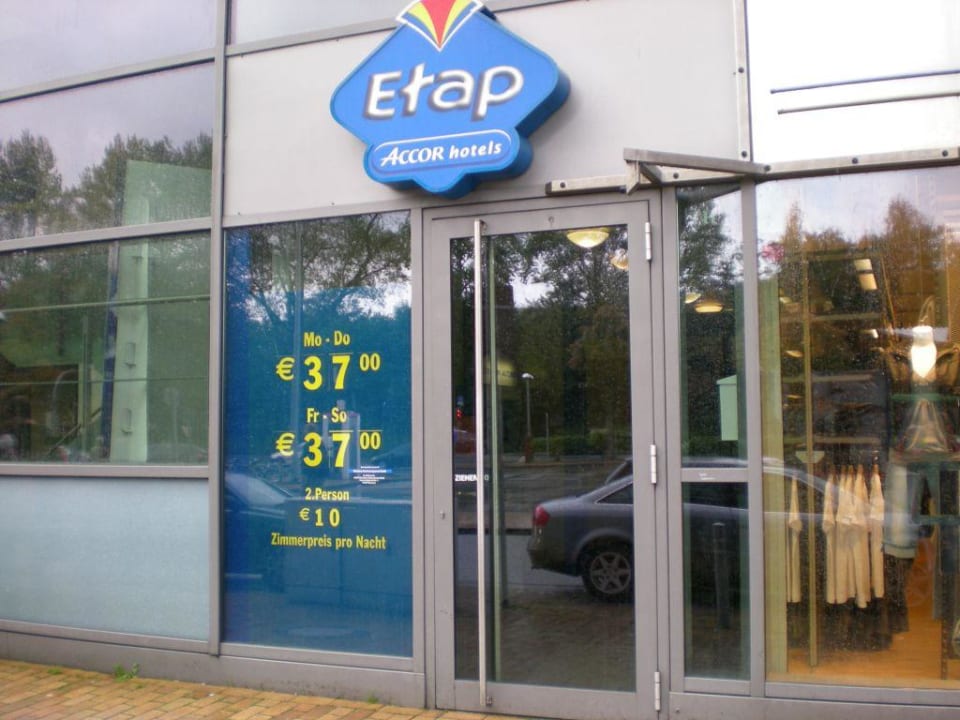 Eingang B&B HOTEL Flensburg-City