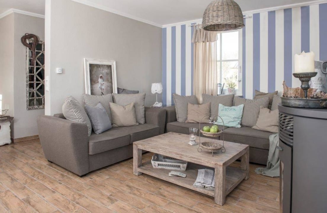 Wohnzimmer im Landhausstil Schwankes Ferienhaus Seeadler