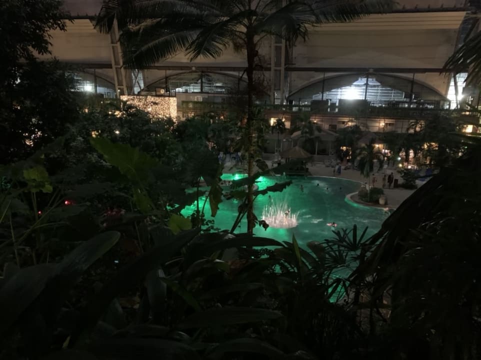 Pool Tropical Islands Resort