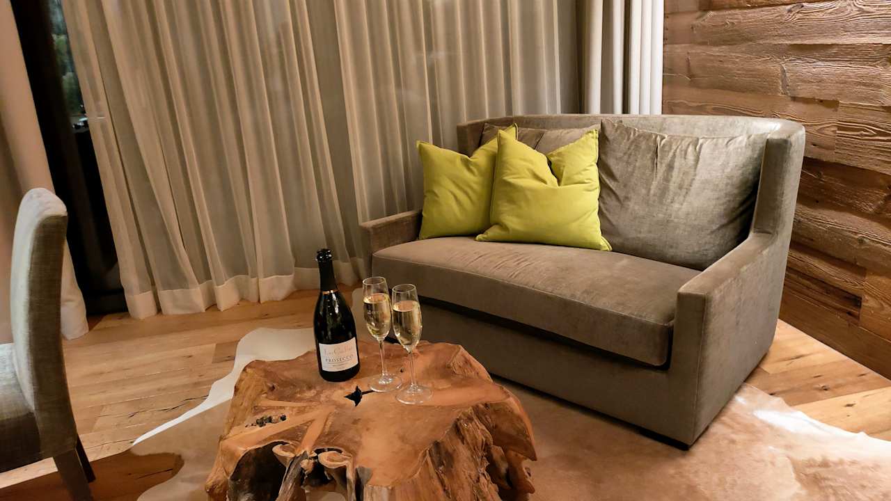 Zimmer Riverside Hotel