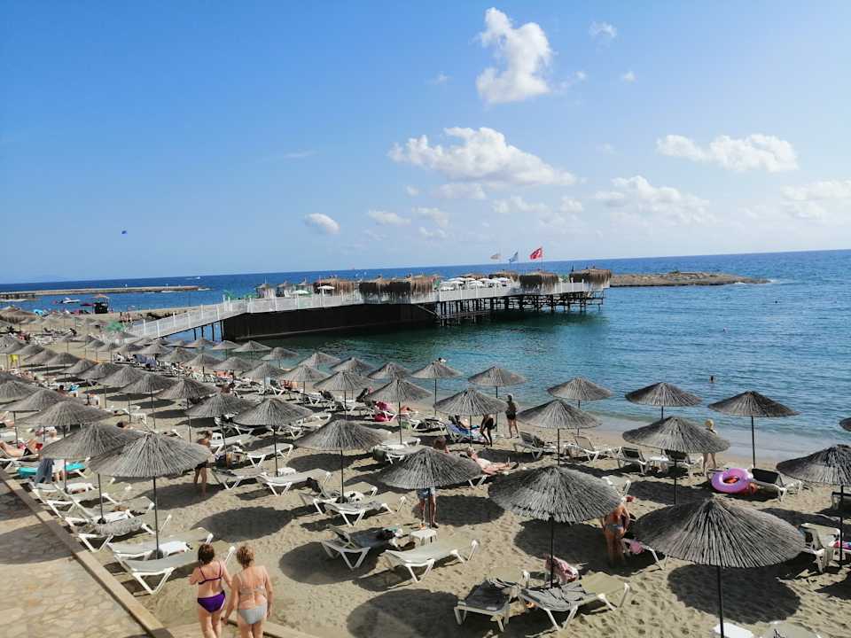 Strand Aria Resort & Spa