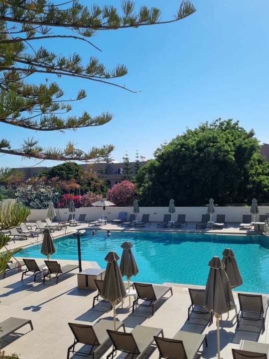 Pool Vantaris Luxury Beach Resort