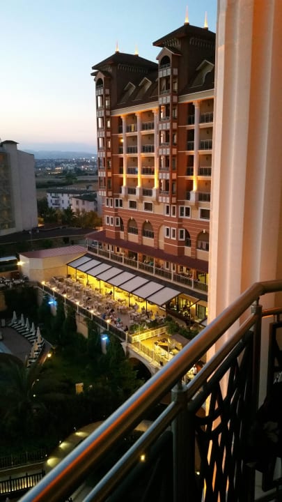 Das Hauptrestaurant  Villa Side Residence