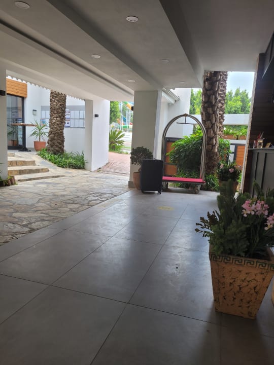 Lobby Side Village Hotel