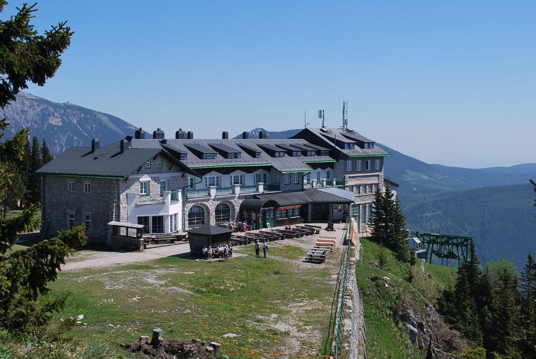 Raxalpen-Berggasthof im Sommer Berggasthof Raxalpen