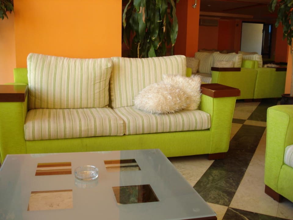 Sitzmöglichkeiten in der Lobby Grand Seker Hotel