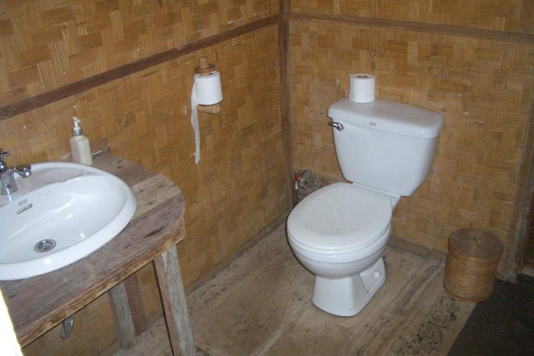 Einfaches, aber sauberes Bad Hotel Lisu Lodge