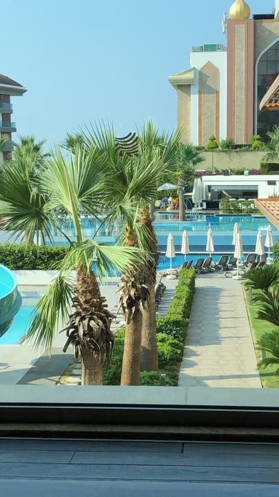 Pool Side Sunport Hotel & Spa