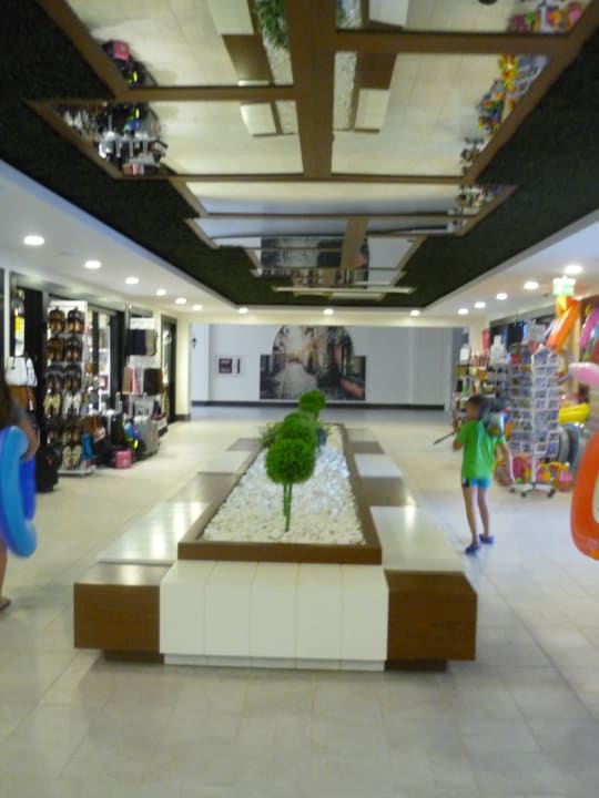 Im Hotel einkaufen Diamond Premium Hotel & Spa