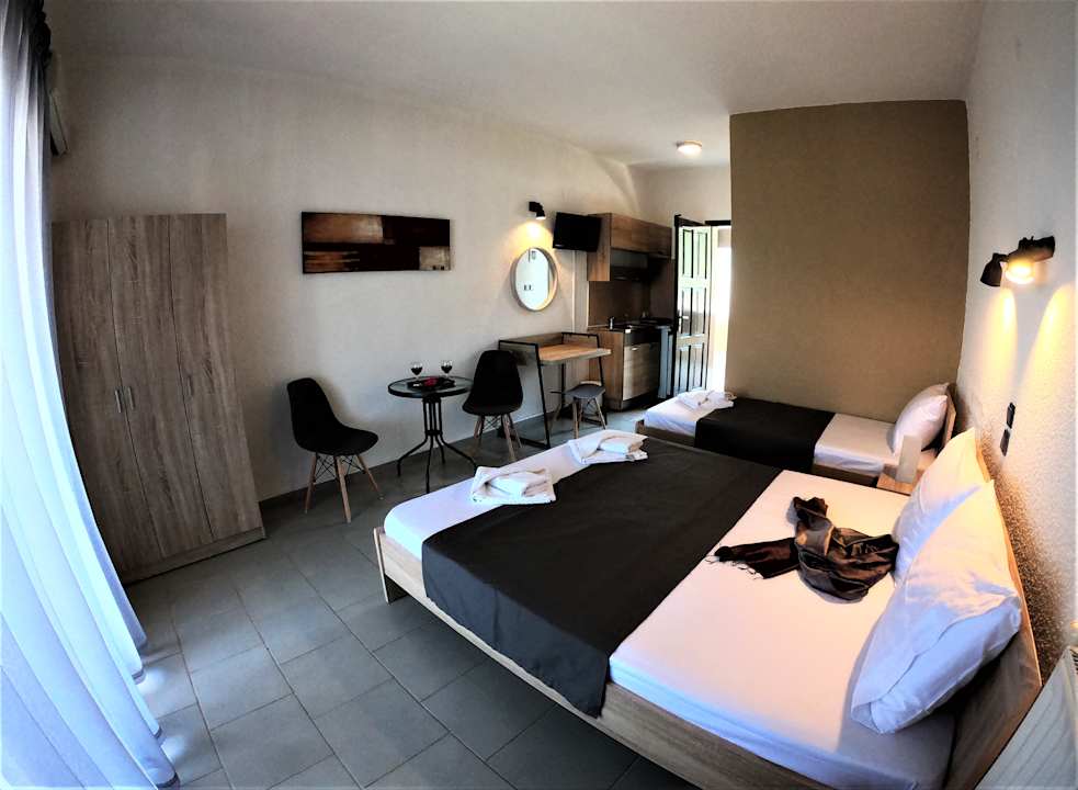 Zimmer Pension Karvounoskala