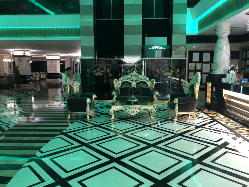 Lobby Mary Hotel Side