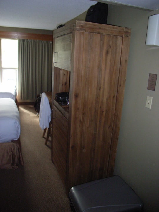 Vom Eingang her gesehen Hotel Tonquin Inn