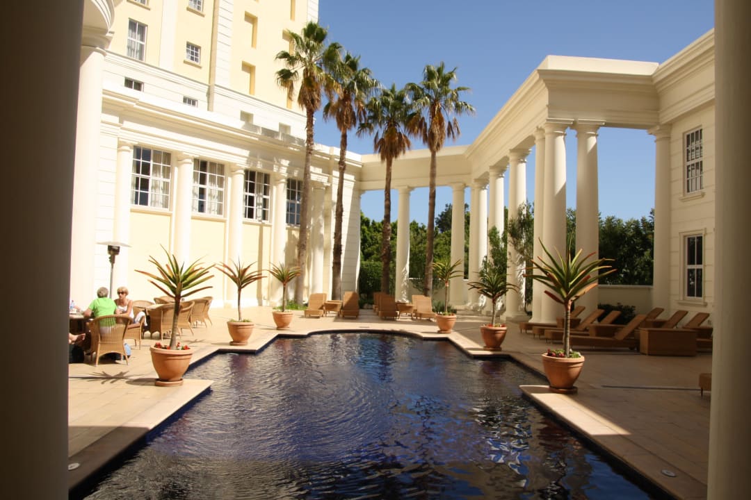 Pool und Terrasse Hotel Southern Sun The Cullinan