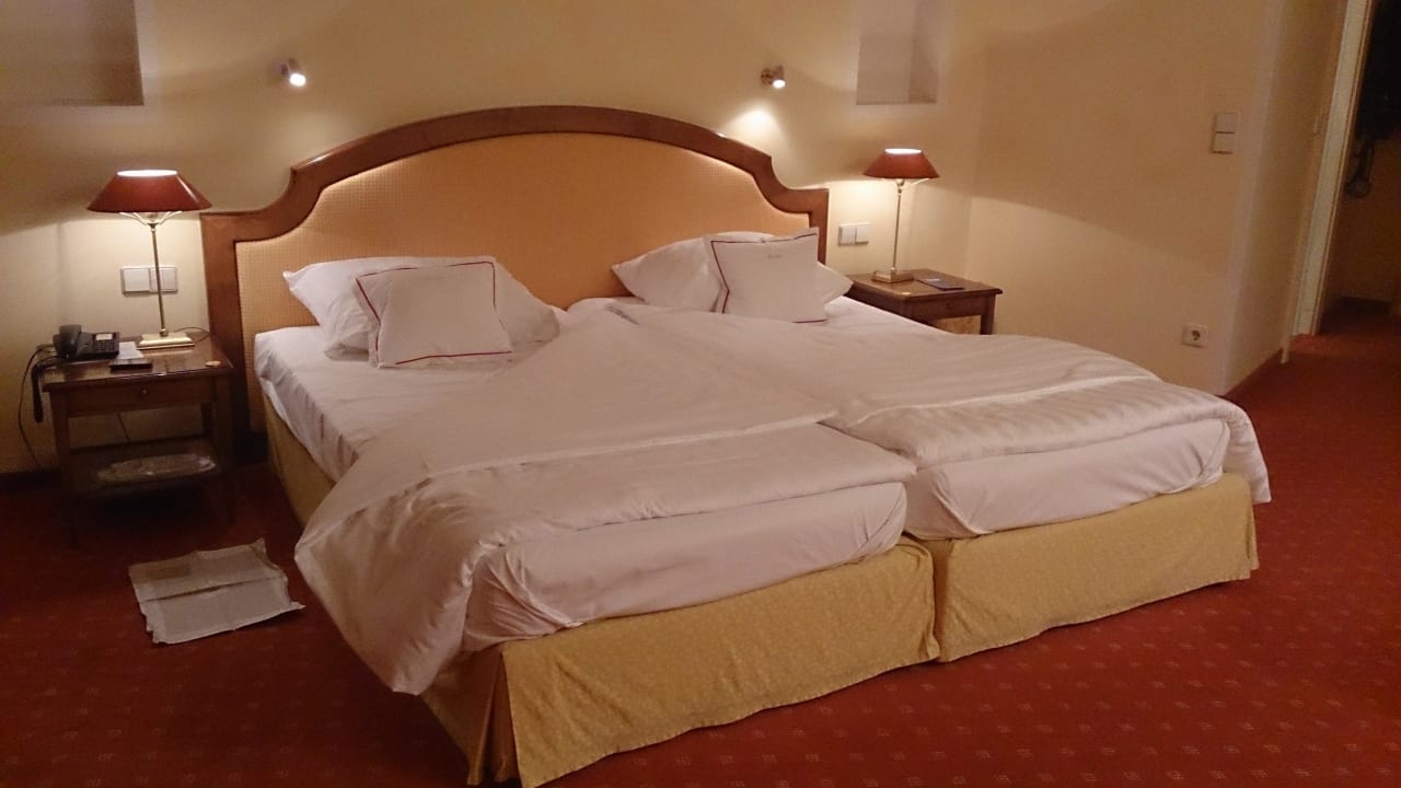 Riesiges Bett Treschers Schwarzwald Hotel