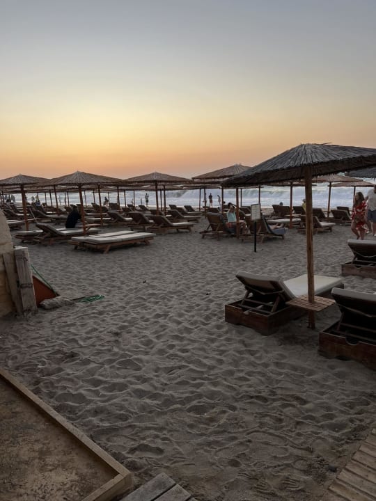 Strand Hotel Eva Bay